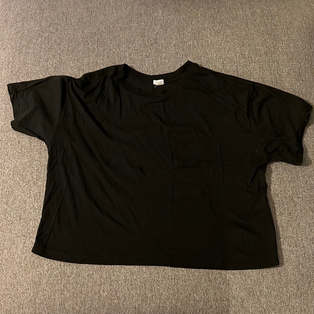 Garage black crop top